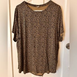 OLD NAVY leopard tee